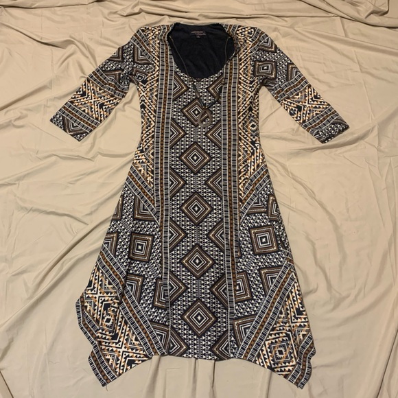 Robbie Bee Dresses & Skirts - Robbie Bee Aztec Print Dress